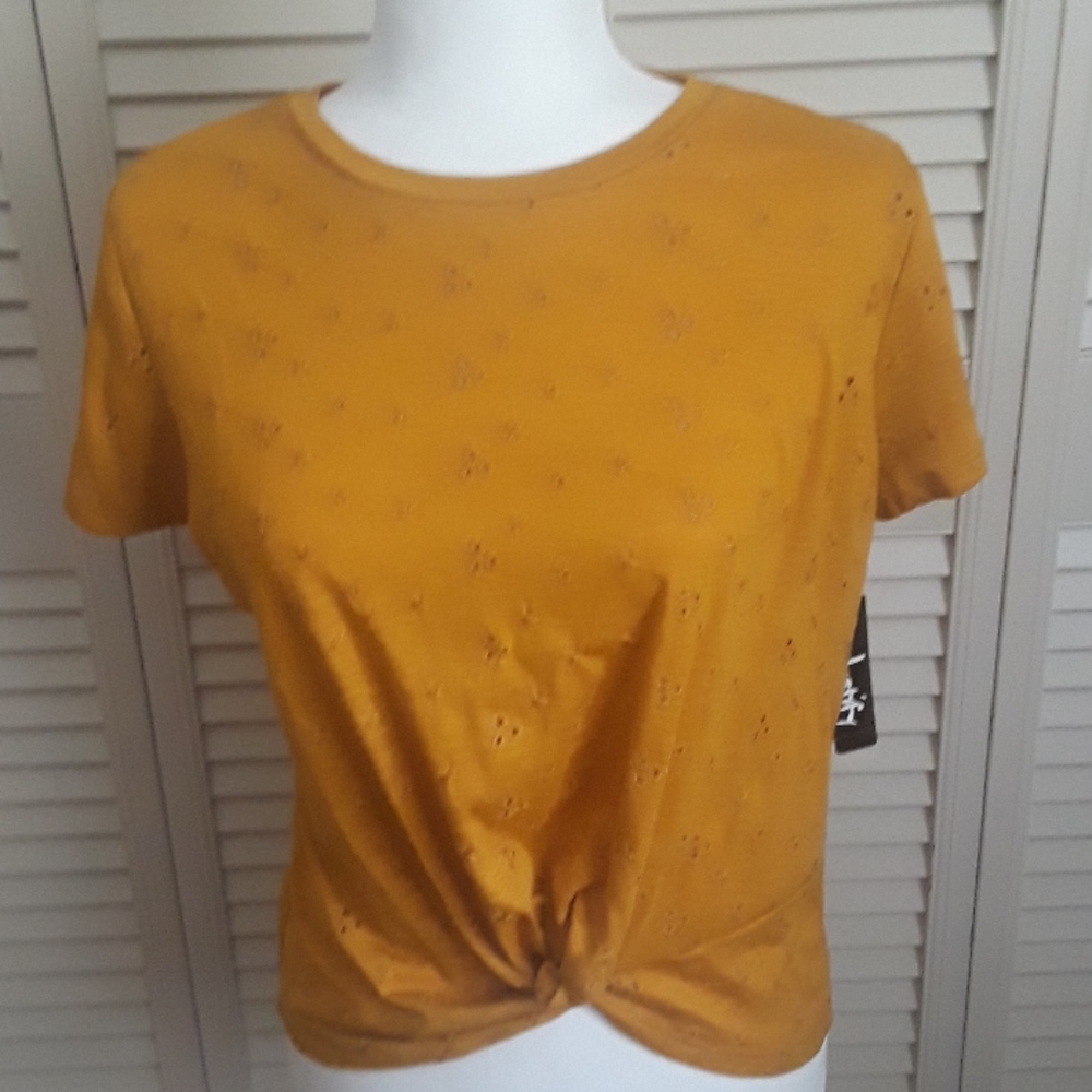 Justify Knotted Front Mineral Yellow Tee L NWT